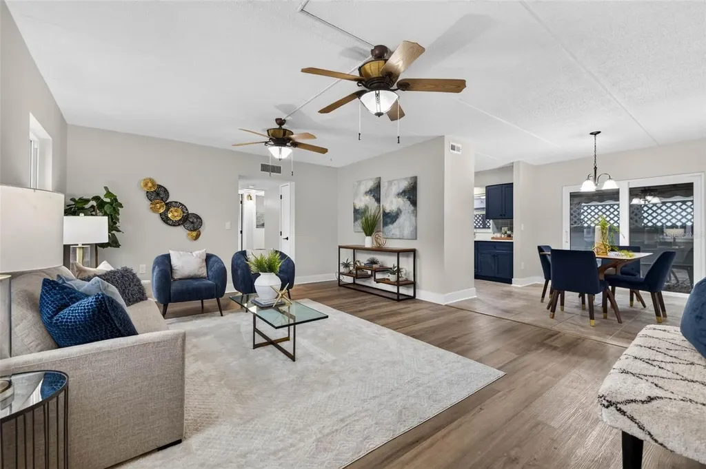 1190 Rue Des Chateaux St Petersburg FL 33707