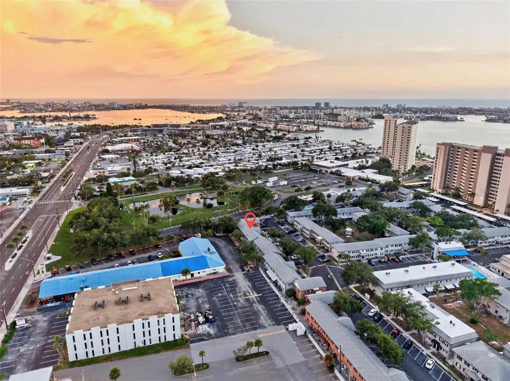 1190 Rue Des Chateaux St Petersburg FL 33707