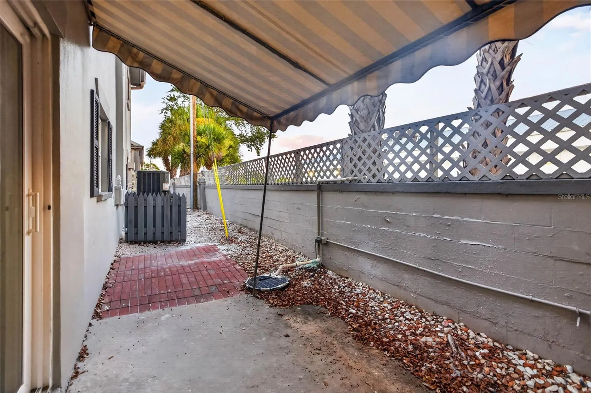 1190 Rue Des Chateaux St Petersburg FL 33707