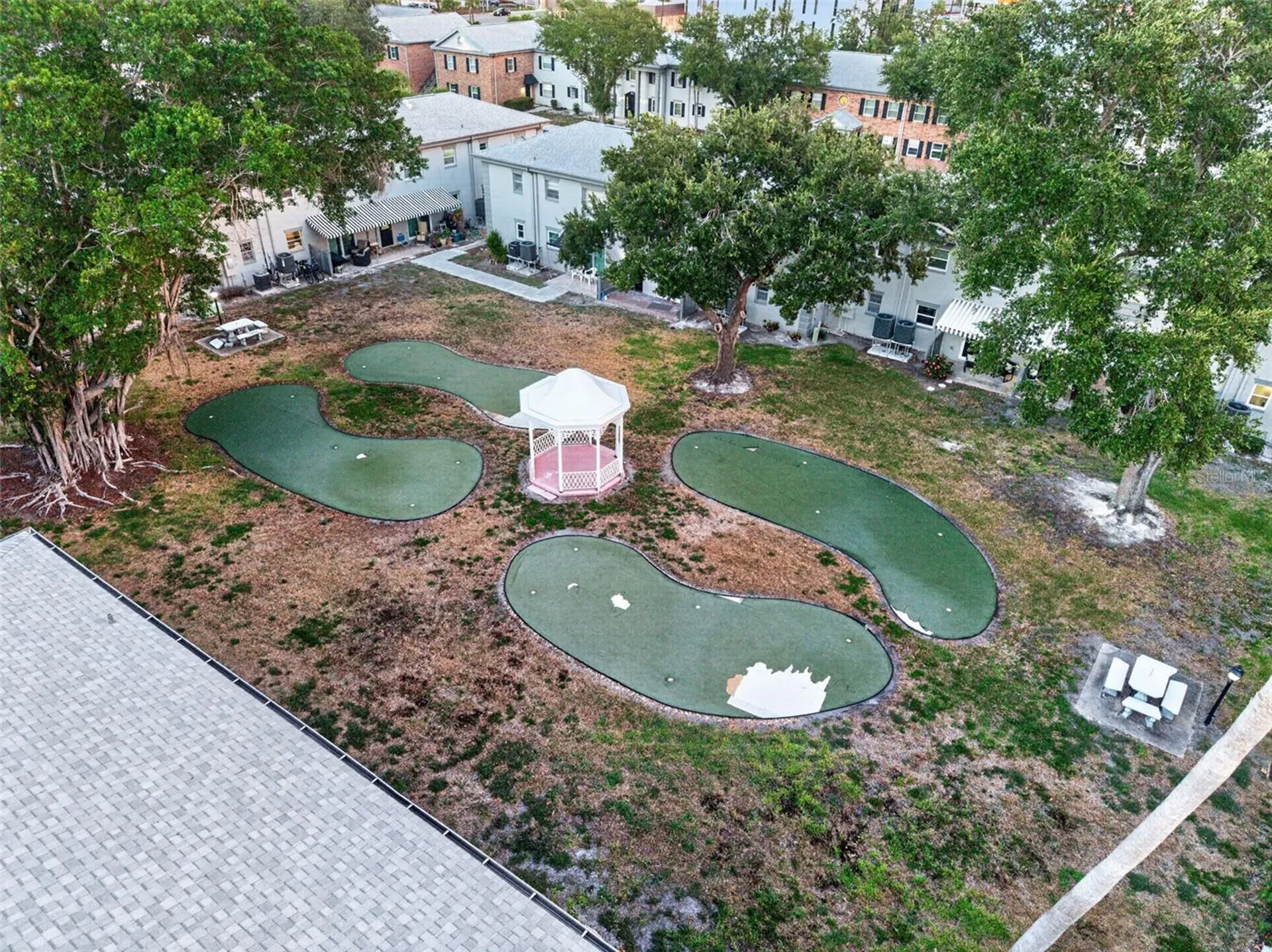 1190 Rue Des Chateaux St Petersburg FL 33707