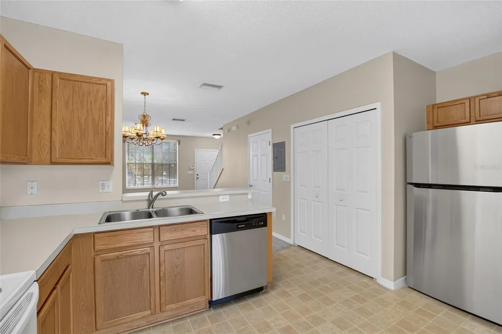 6134 Osprey Lake Circle Riverview FL 33578