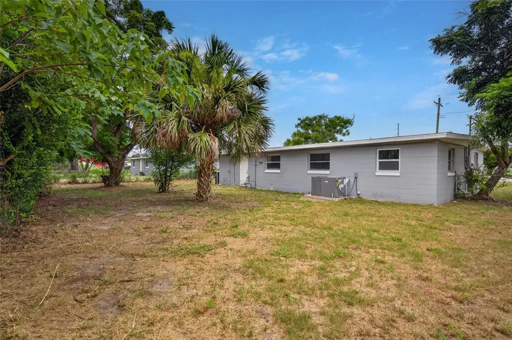 2390 29th Street NW Winter Haven FL 33881