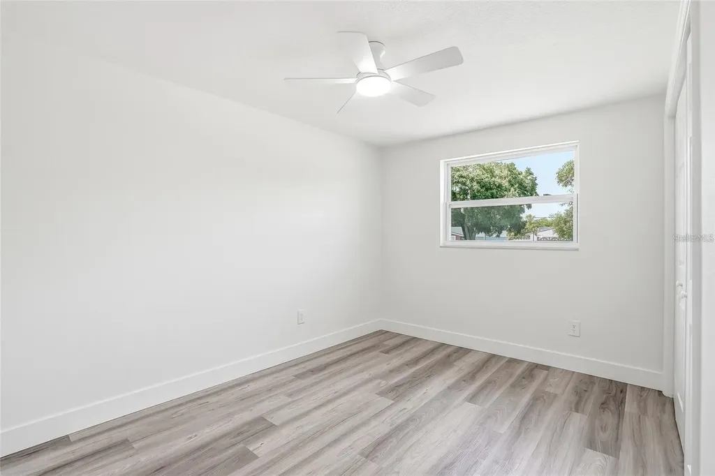 1004 Idlebriar Way Tarpon Springs FL 34689