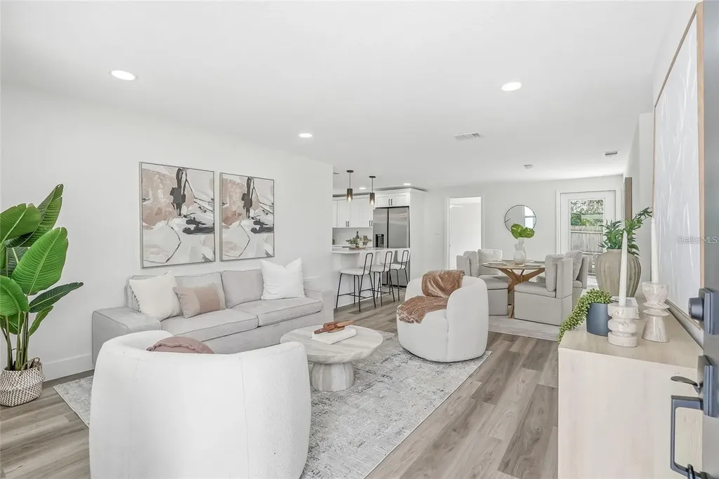 1004 Idlebriar Way Tarpon Springs FL 34689