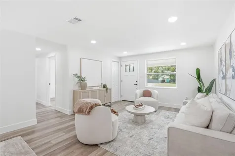 1004 Idlebriar Way Tarpon Springs FL 34689