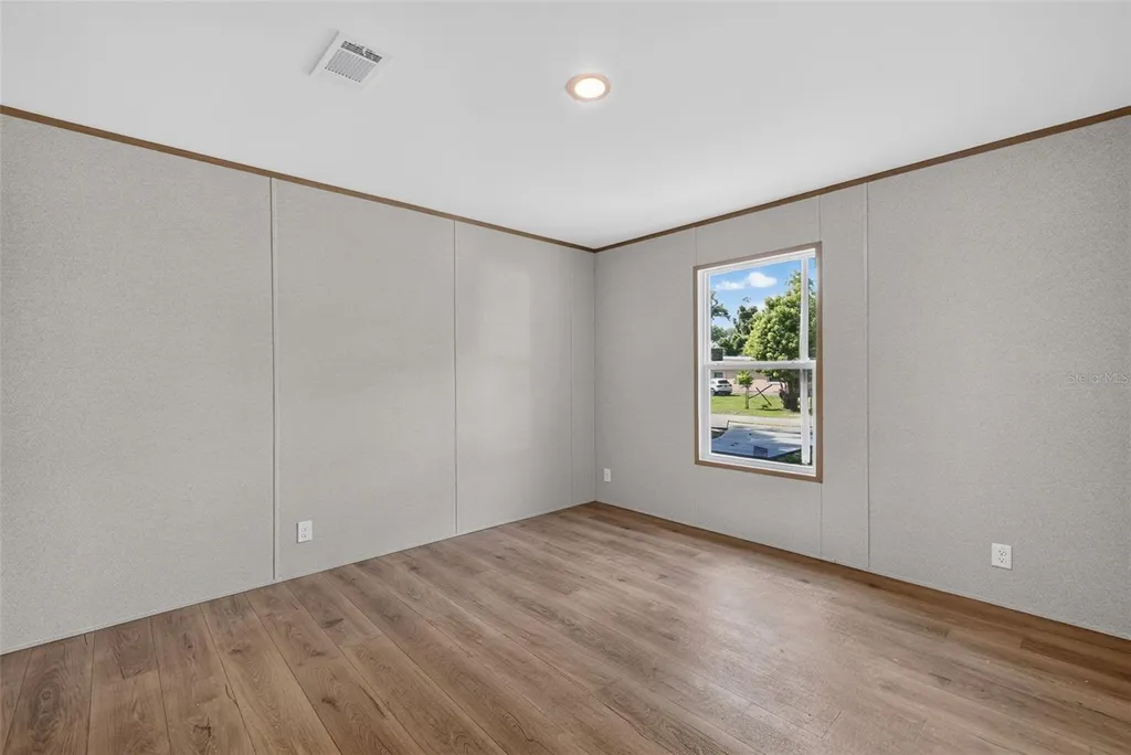 607 Lawrence Street Wildwood FL 34785