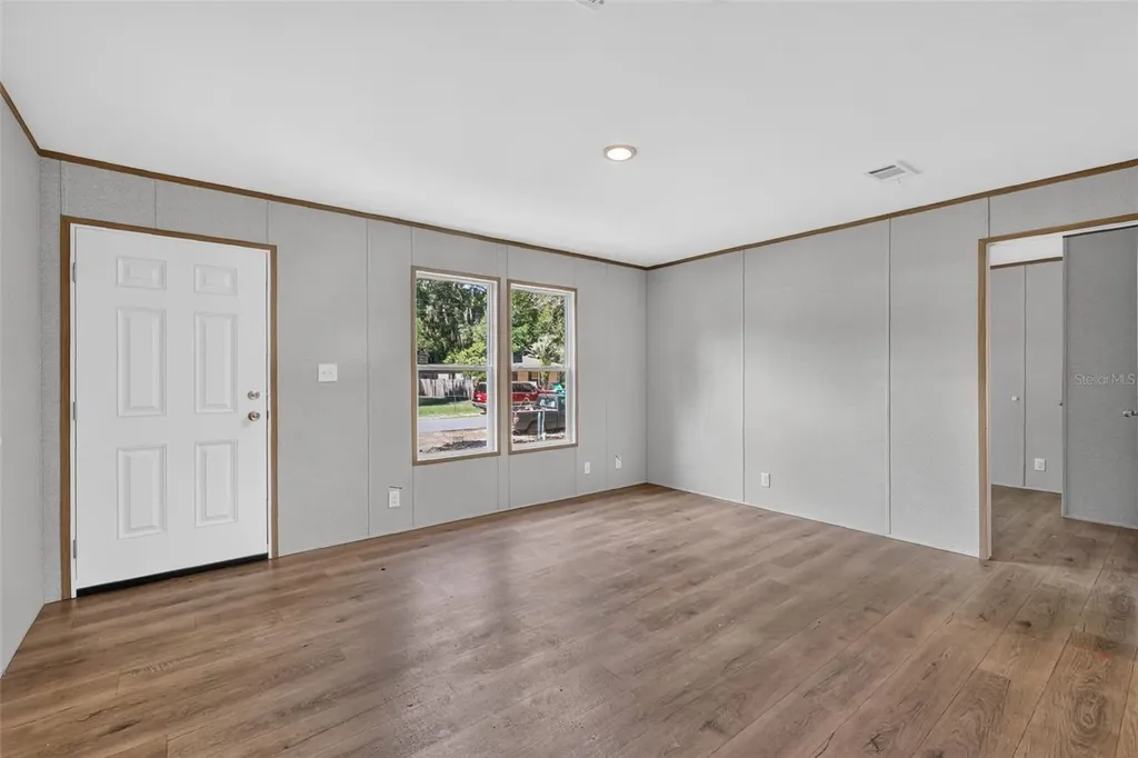 607 Lawrence Street Wildwood FL 34785