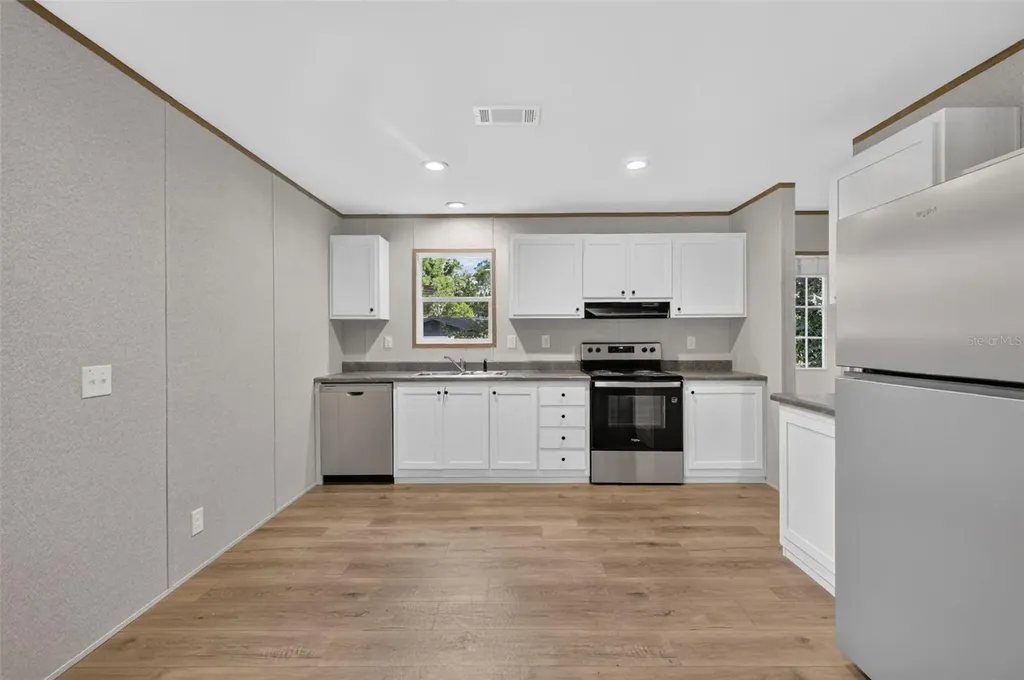 607 Lawrence Street Wildwood FL 34785
