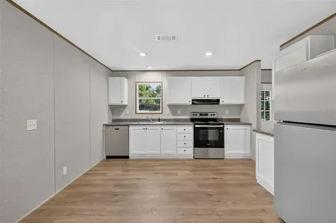 607 Lawrence Street Wildwood FL 34785