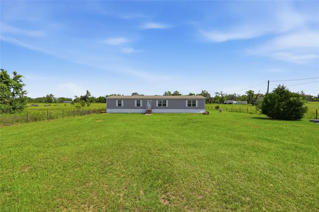 9831 NE 100th Street Archer FL 32618