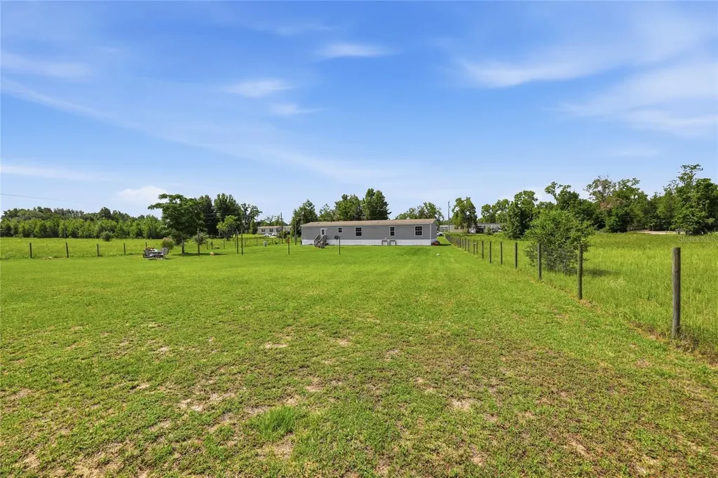 9831 NE 100th Street Archer FL 32618