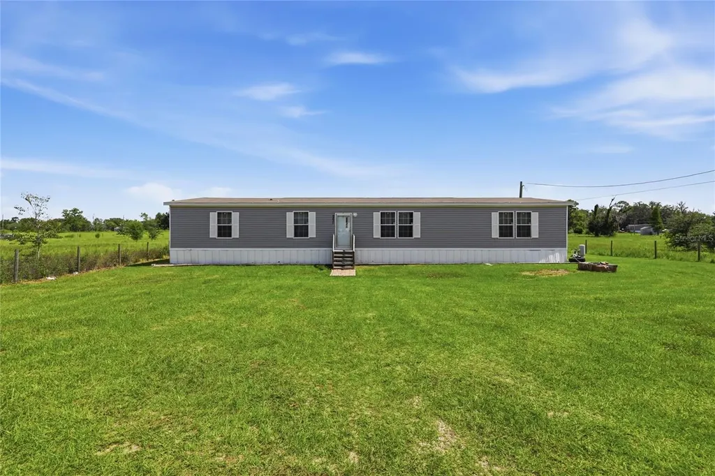 9831 NE 100th Street Archer FL 32618