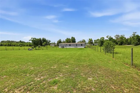 9831 NE 100th Street Archer FL 32618