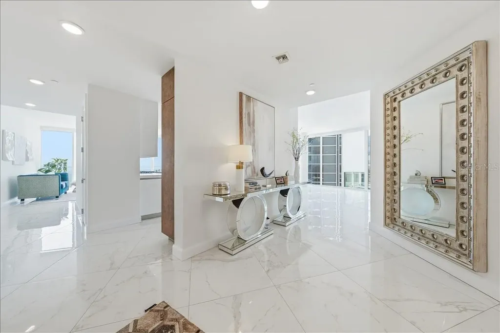 2900 W Bay To Bay Boulevard Tampa FL 33629