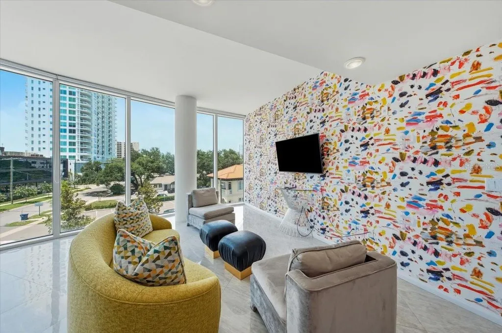 2900 W Bay To Bay Boulevard Tampa FL 33629