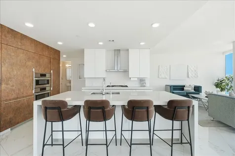 2900 W Bay To Bay Boulevard Tampa FL 33629