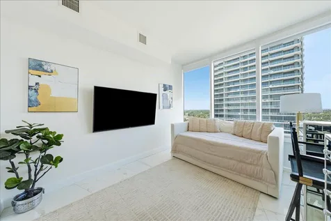 2900 W Bay To Bay Boulevard Tampa FL 33629