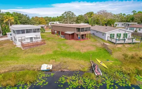 358 1st Avenue N Lake Wales FL 33859