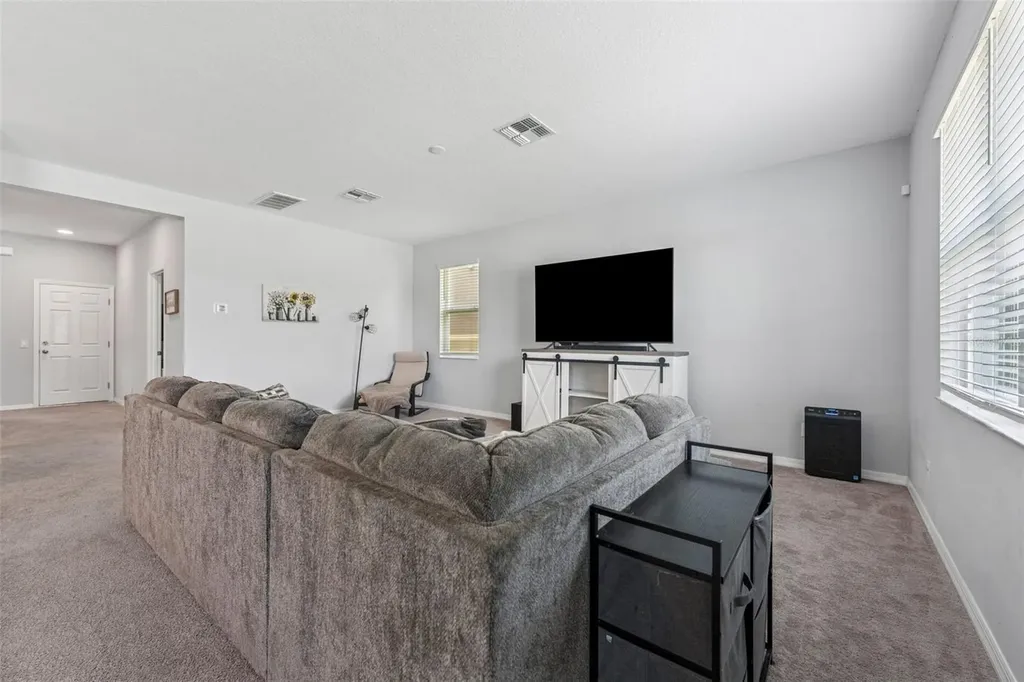 3047 Adams Cross Drive Zephyrhills FL 33540
