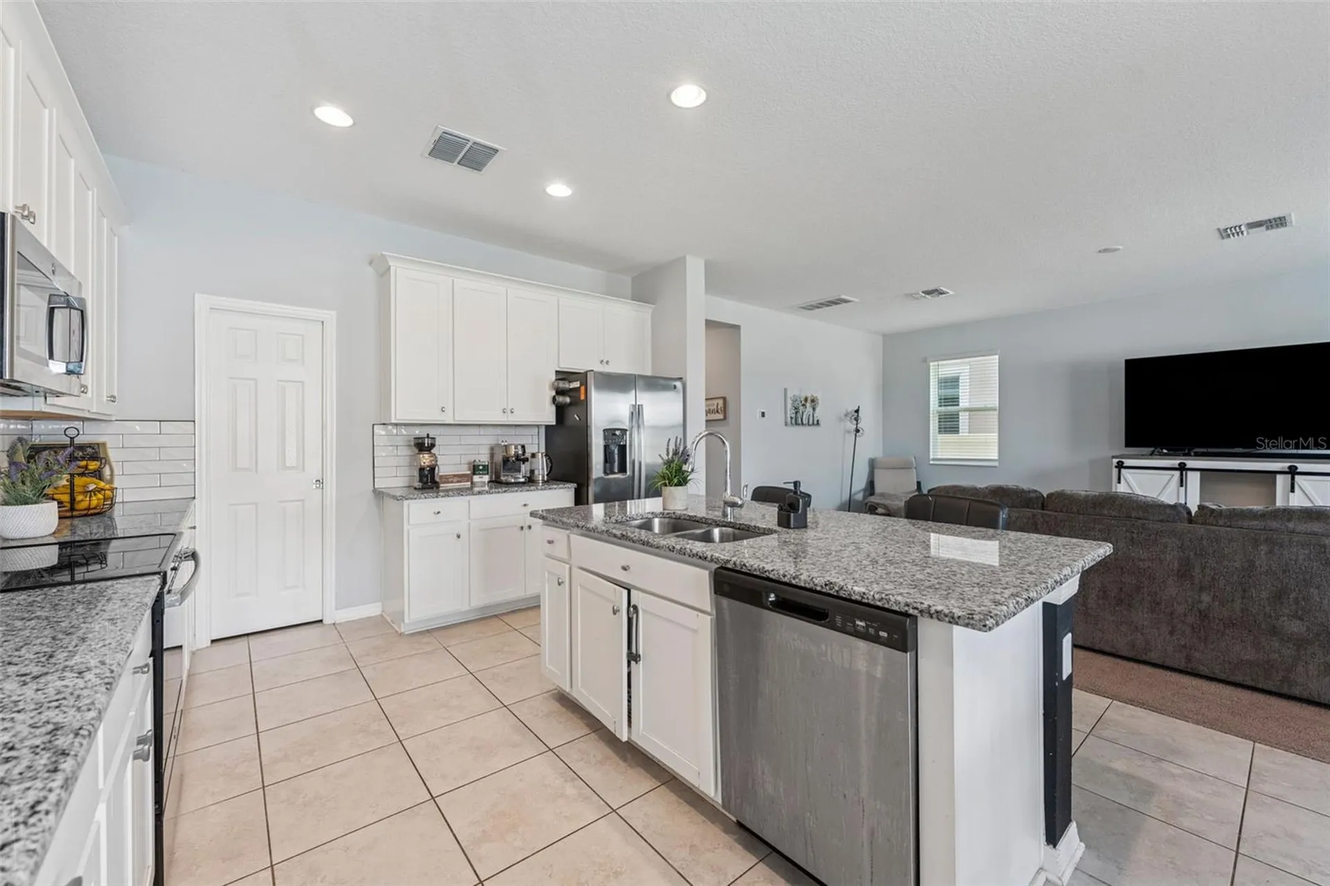 3047 Adams Cross Drive Zephyrhills FL 33540