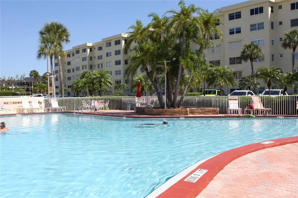 4725 Cove Circle St Petersburg FL 33708