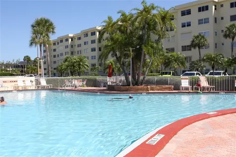 4725 Cove Circle St Petersburg FL 33708