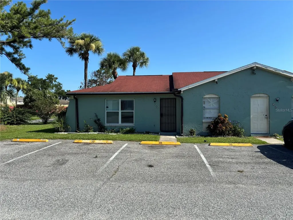 39 Lago Mesa Way Kissimmee FL 34743