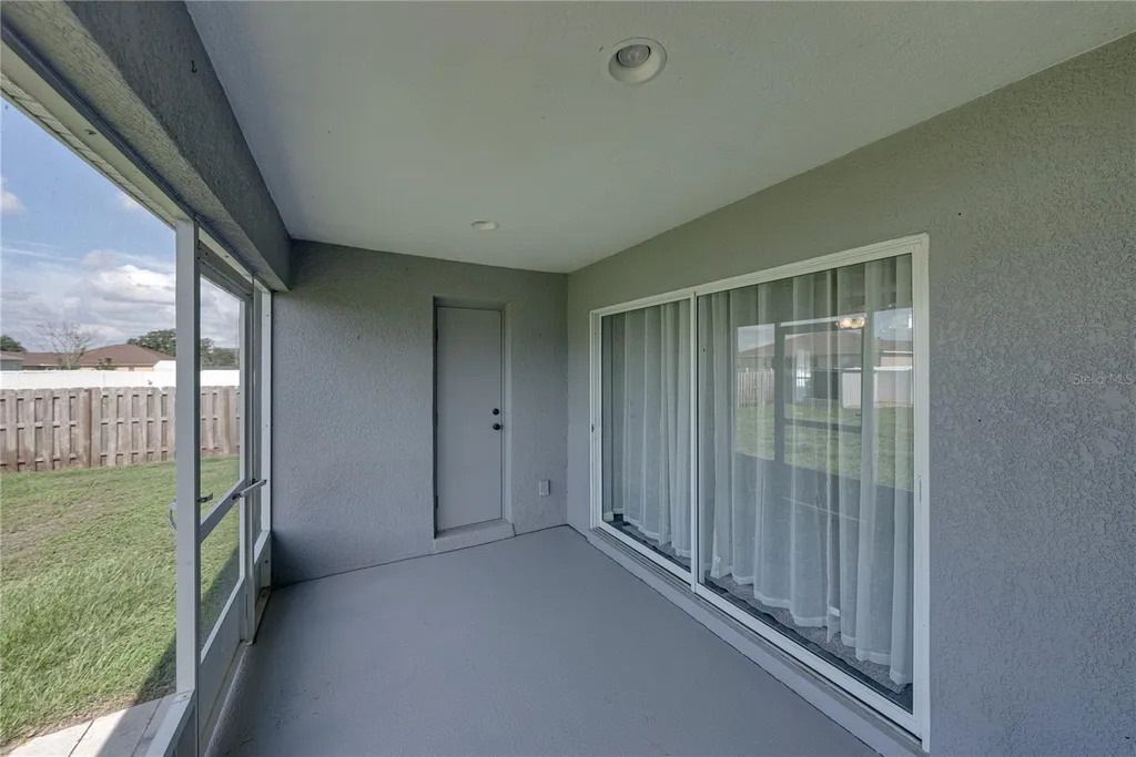 2734 Stonewood Drive Lakeland FL 33810