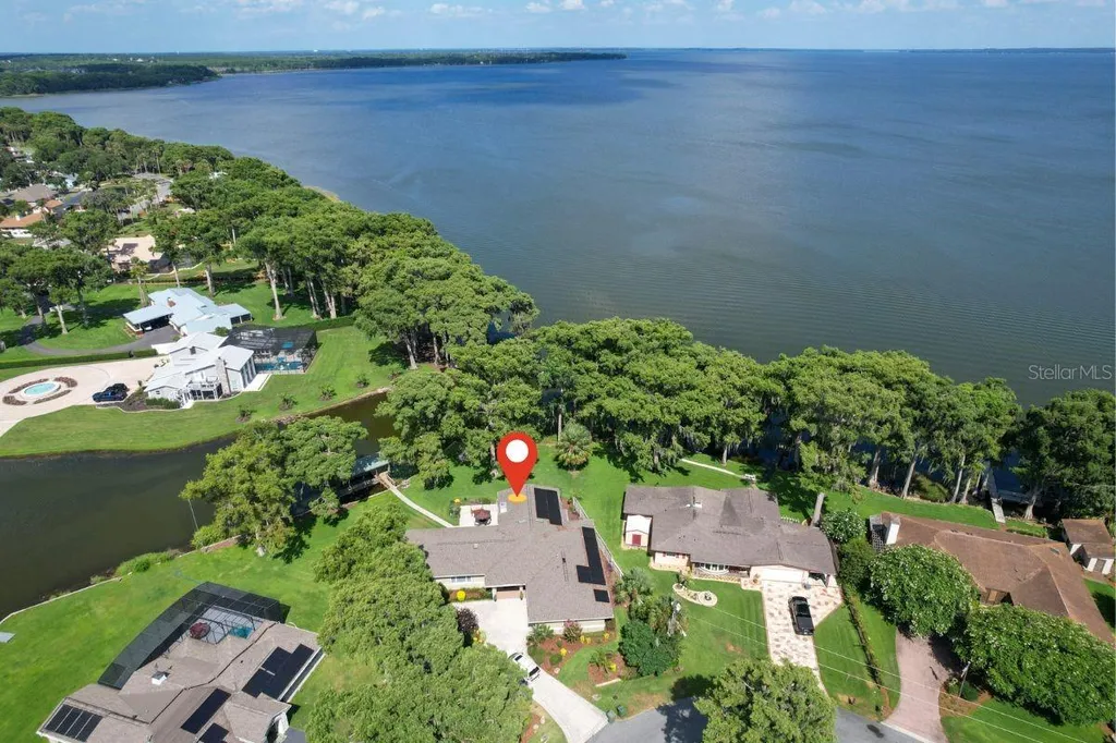 1000 Loves Point Drive Leesburg FL 34748