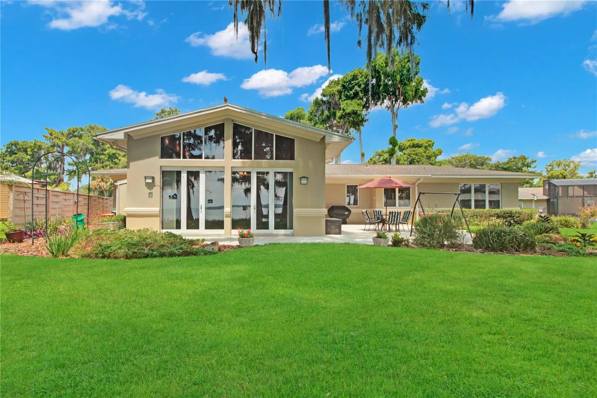 1000 Loves Point Drive Leesburg FL 34748