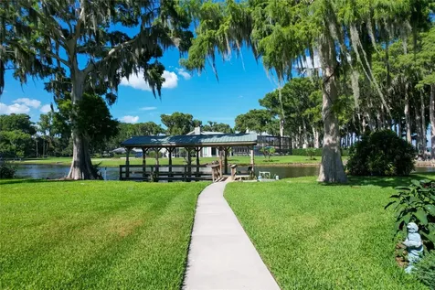 1000 Loves Point Drive Leesburg FL 34748