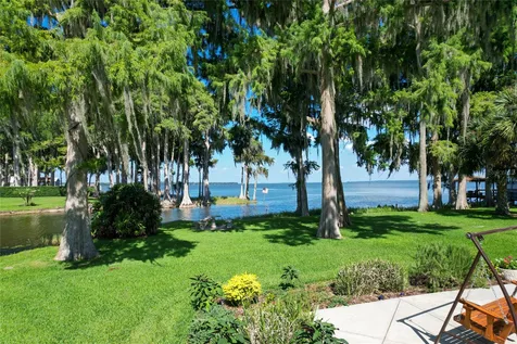 1000 Loves Point Drive Leesburg FL 34748