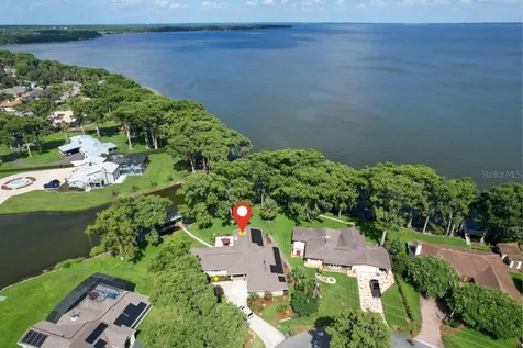 1000 Loves Point Drive Leesburg FL 34748