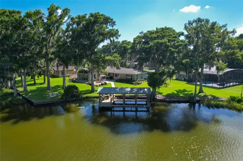 1000 Loves Point Drive Leesburg FL 34748