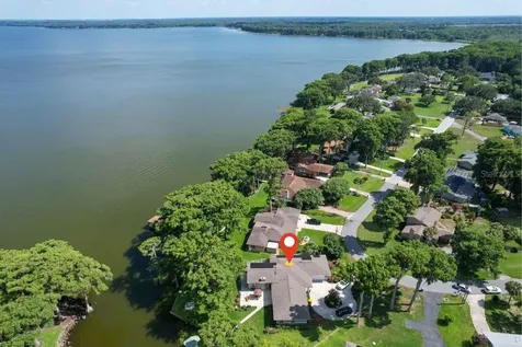 1000 Loves Point Drive Leesburg FL 34748