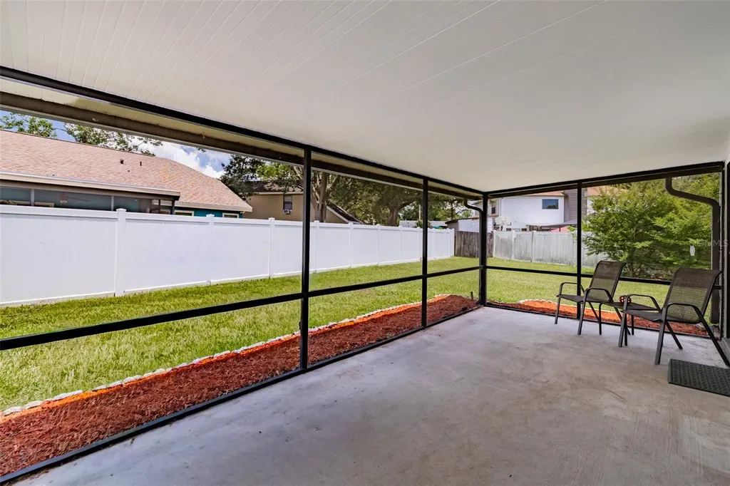 304 Scarlet Oak Court Seffner FL 33584