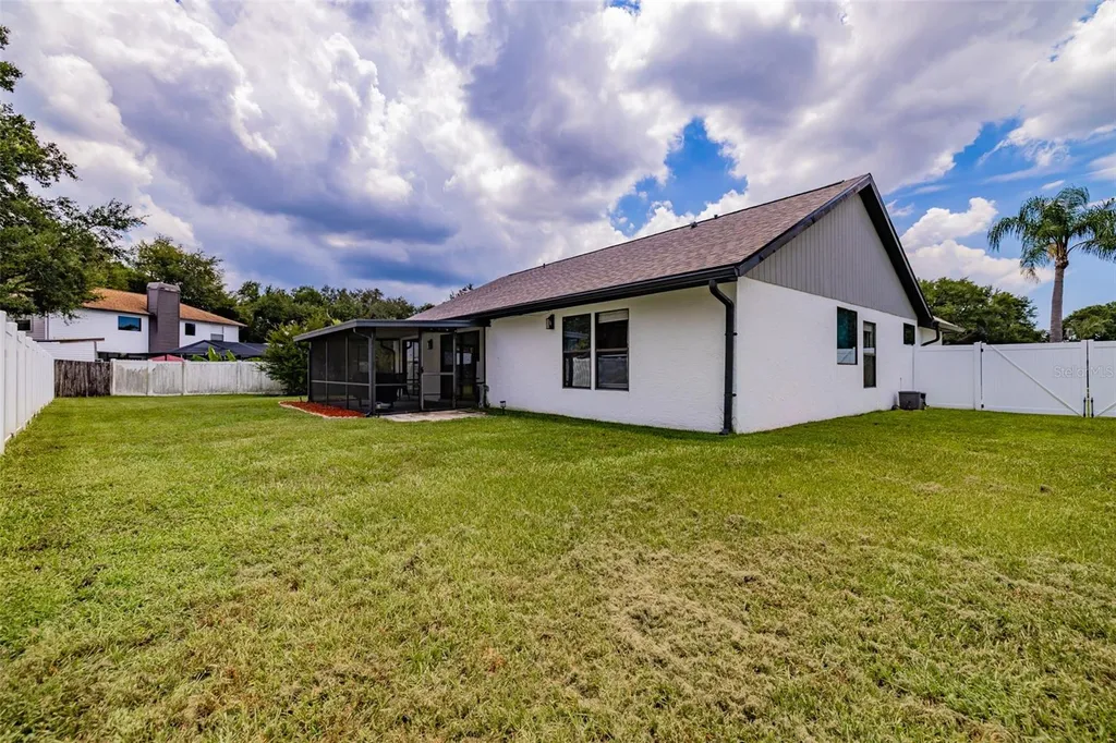 304 Scarlet Oak Court Seffner FL 33584