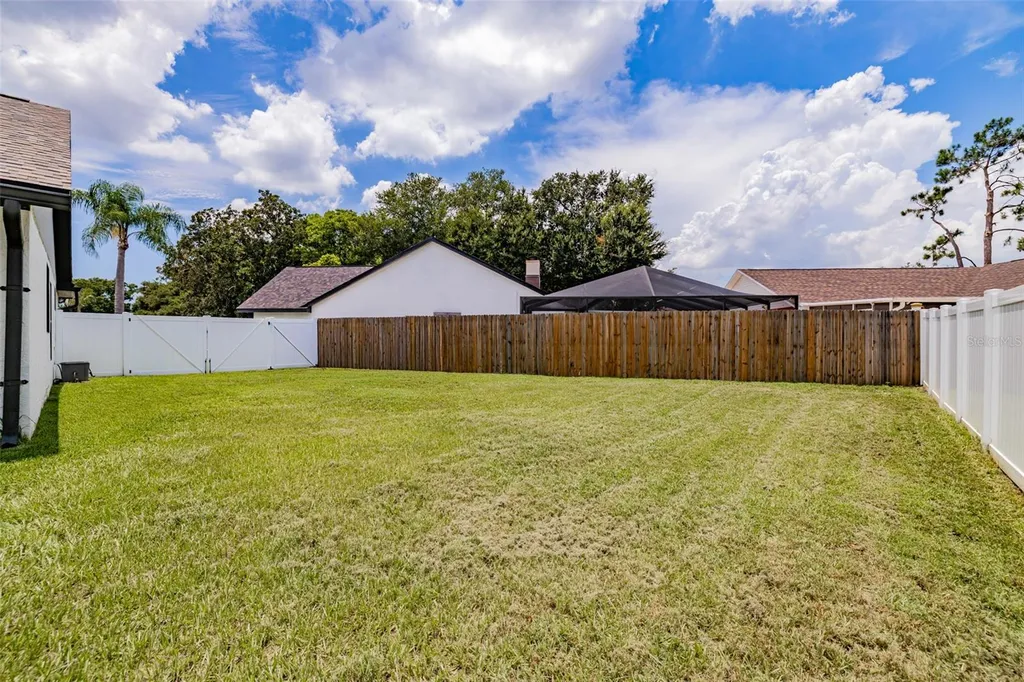 304 Scarlet Oak Court Seffner FL 33584