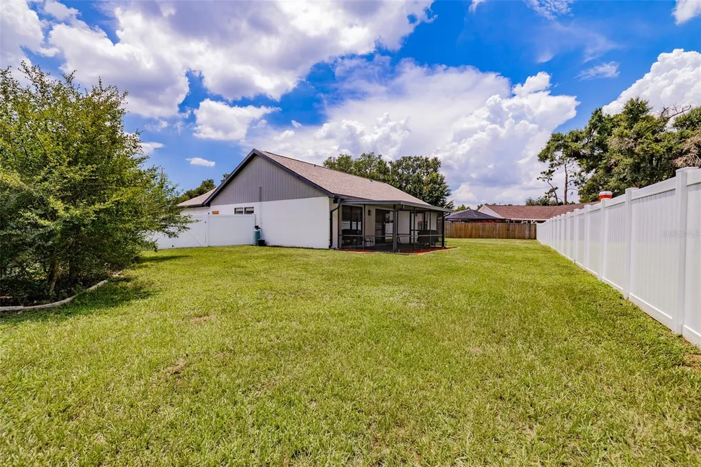 304 Scarlet Oak Court Seffner FL 33584