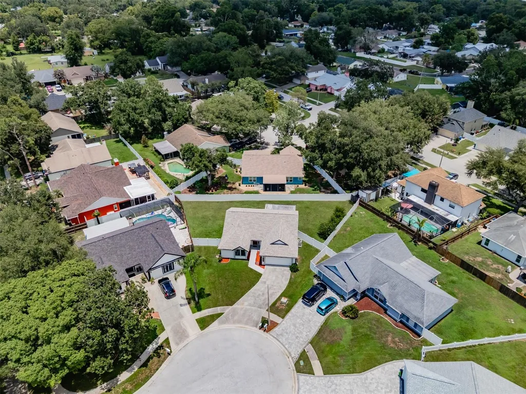 304 Scarlet Oak Court Seffner FL 33584