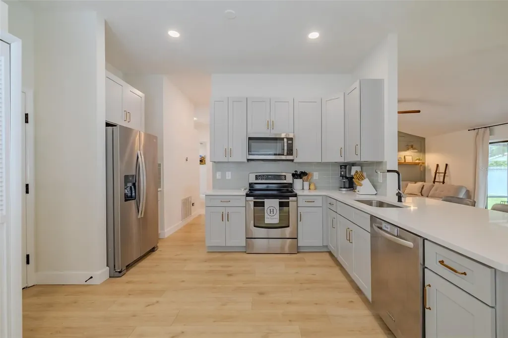 304 Scarlet Oak Court Seffner FL 33584