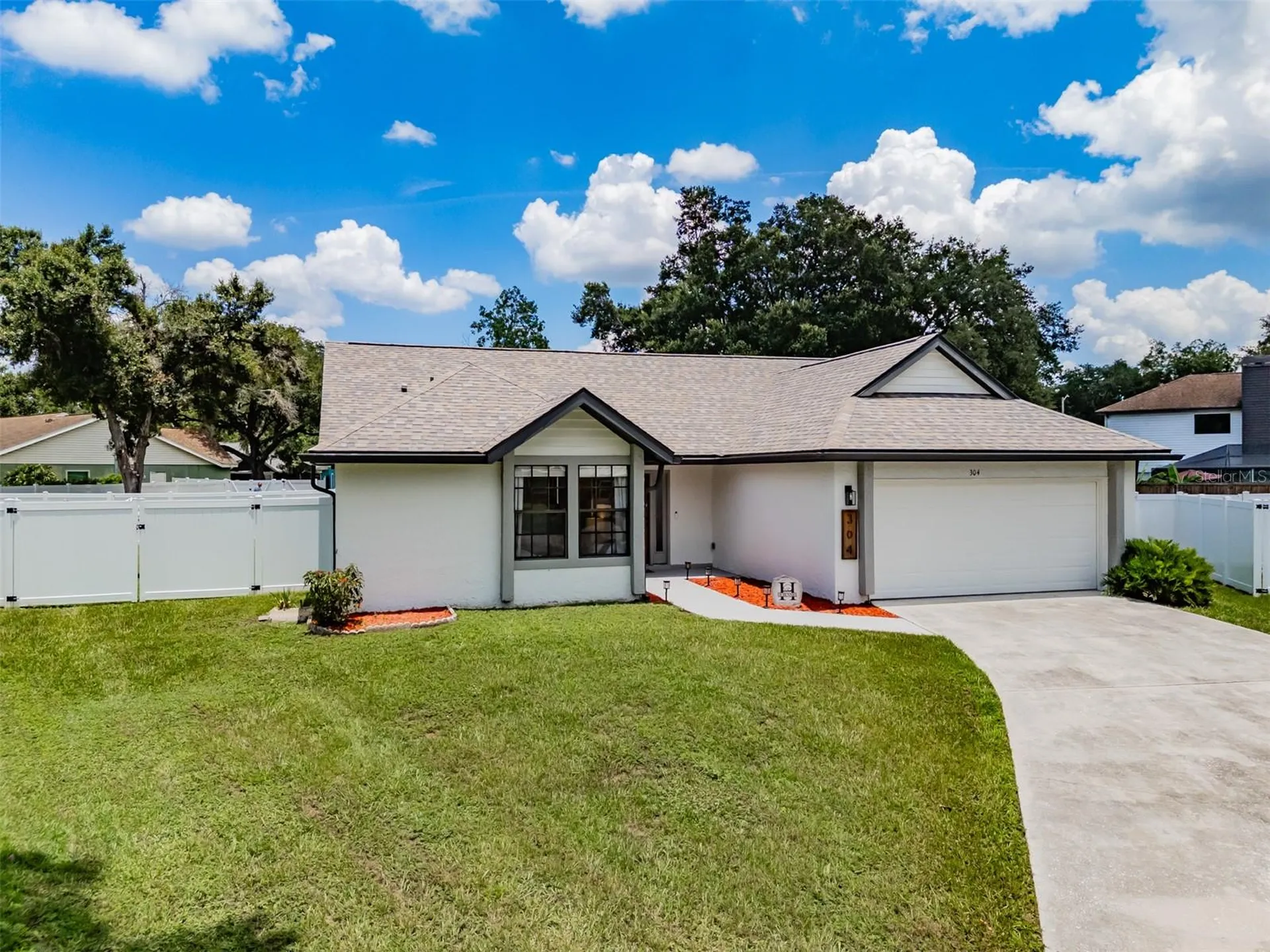 304 Scarlet Oak Court Seffner FL 33584