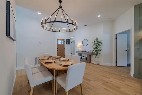 304 Scarlet Oak Court Seffner FL 33584