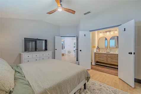 304 Scarlet Oak Court Seffner FL 33584