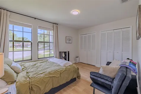 304 Scarlet Oak Court Seffner FL 33584