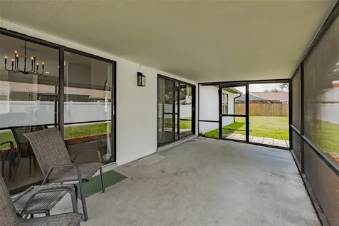 304 Scarlet Oak Court Seffner FL 33584