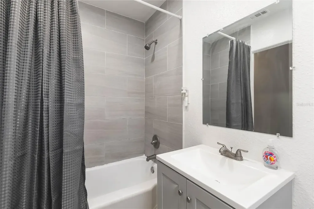 809 Columbia Street Orlando FL 32805