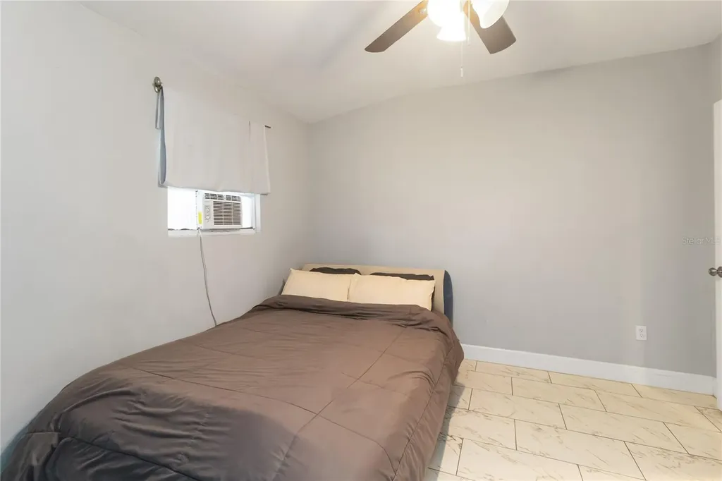 809 Columbia Street Orlando FL 32805