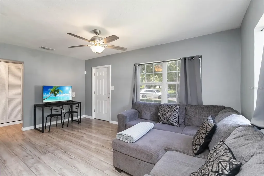 809 Columbia Street Orlando FL 32805