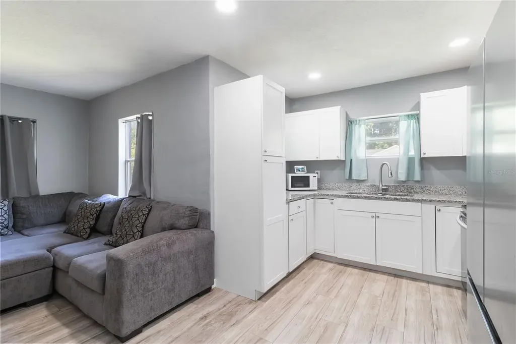 809 Columbia Street Orlando FL 32805
